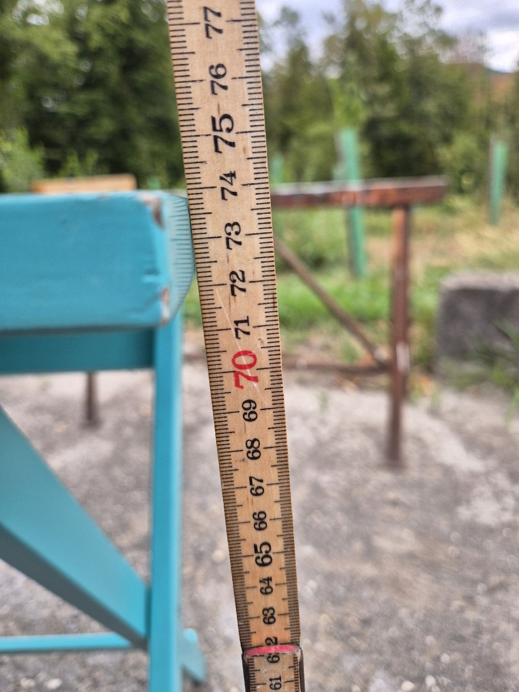 Tische: Garten Tisch (Farbe Türkis) – Gebraucht aus Auenstein von Schwammbi1992 5