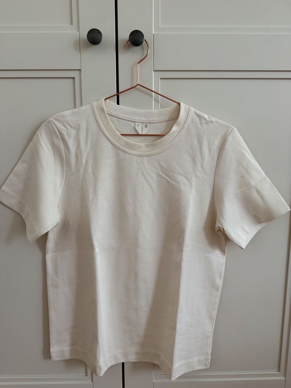 Arket T-Shirts: T-Shirt Arket – Neu (gemäss Beschreibung) aus Zürich von sinaxnoemi