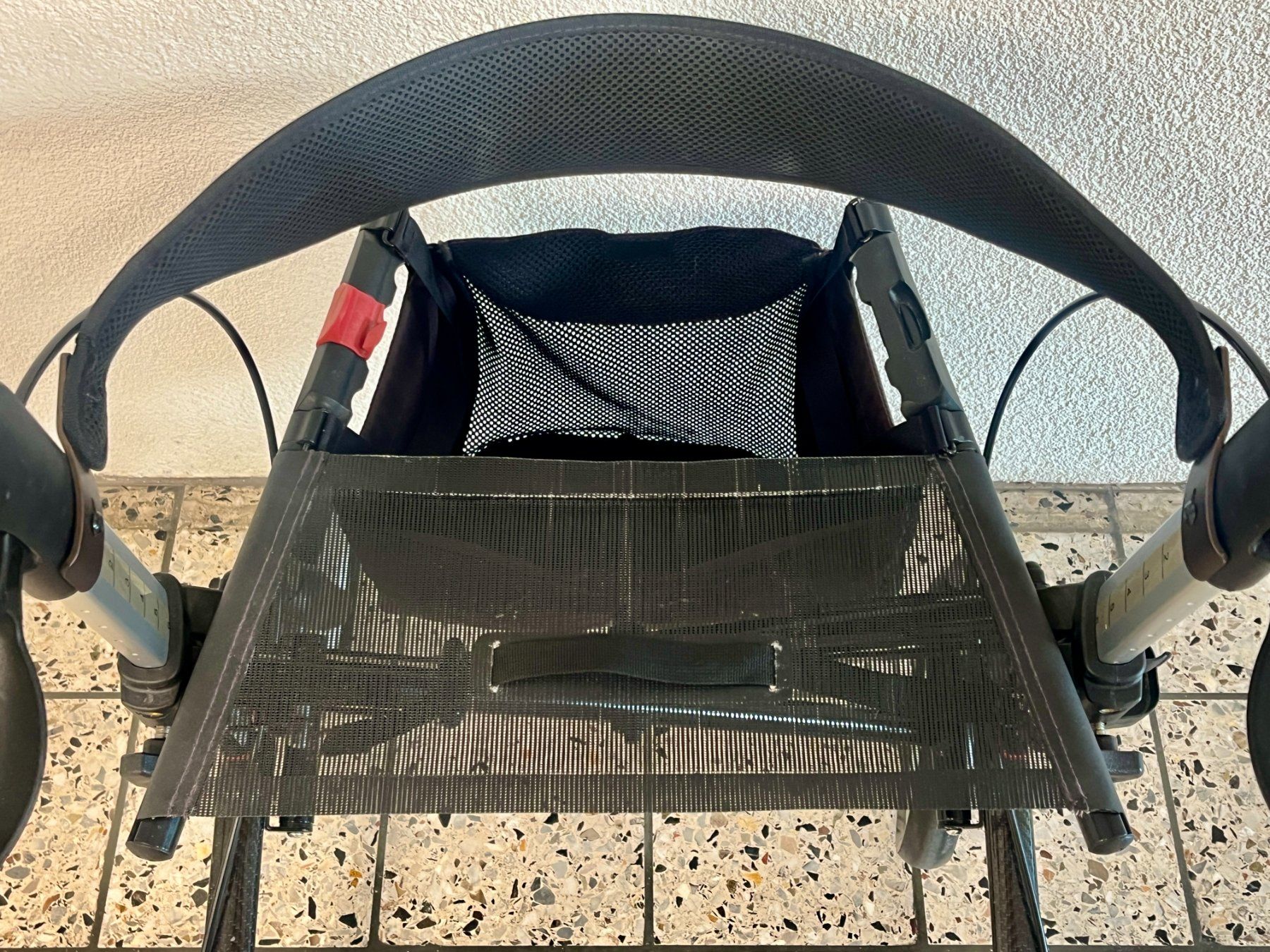 Ausili per la deambulazione: Leichter Carbon Rollator Athlon SL XtraMobil. – Usato da Zürich venduto da Dmbz 7