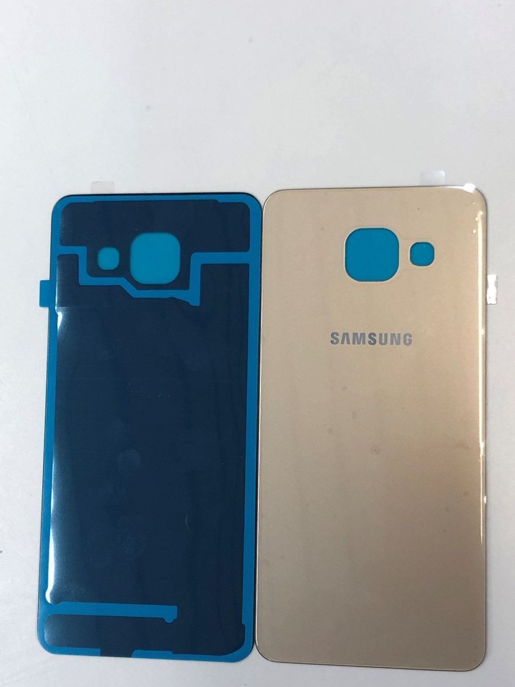 Samsung Telefoni cellulari / Smartphones: Samsung Galaxy A3 2016 Akkudeckel Gold – Nuovo e nell'imballaggio originale da bern venduto da reptechnic