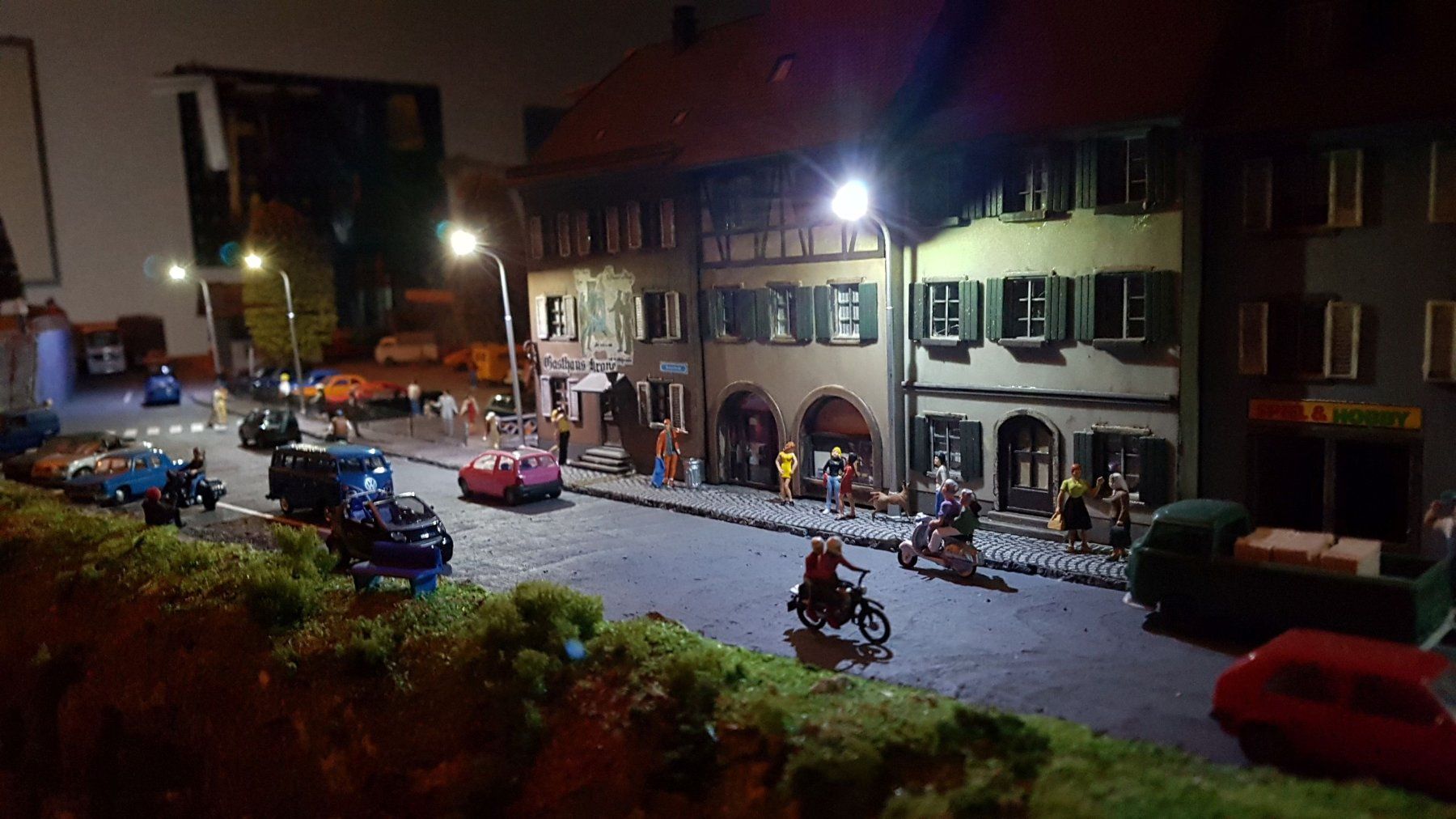 Hag Modelleisenbahnen: Anlage mit Rollmaterial, Weichen, Landschaft, volldigital – Gebraucht aus Fehraltorf von snoopydoopy 8