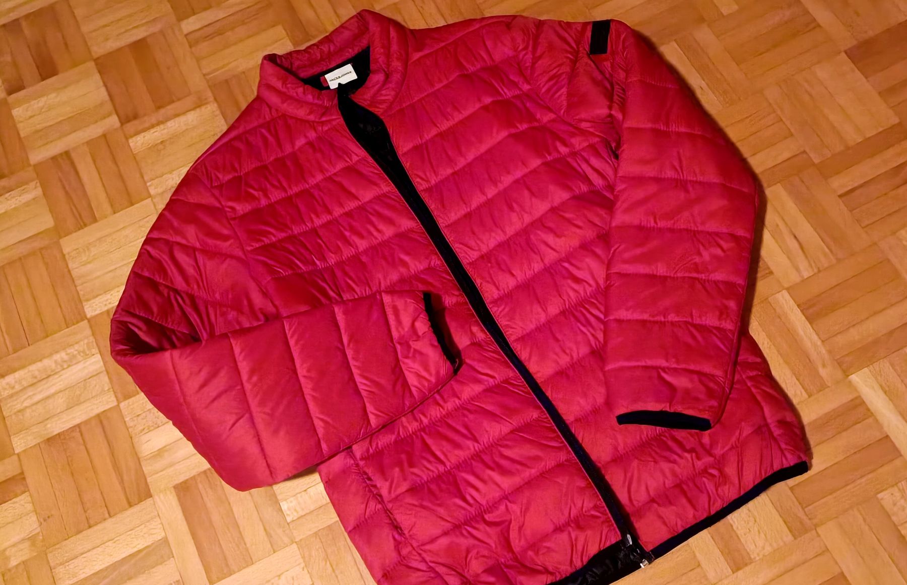 Jack & Jones Giacche: Jack&Jones Jacke Herbst grosse S rot – Usato da Rümikon AG venduto da kar_8vy5
