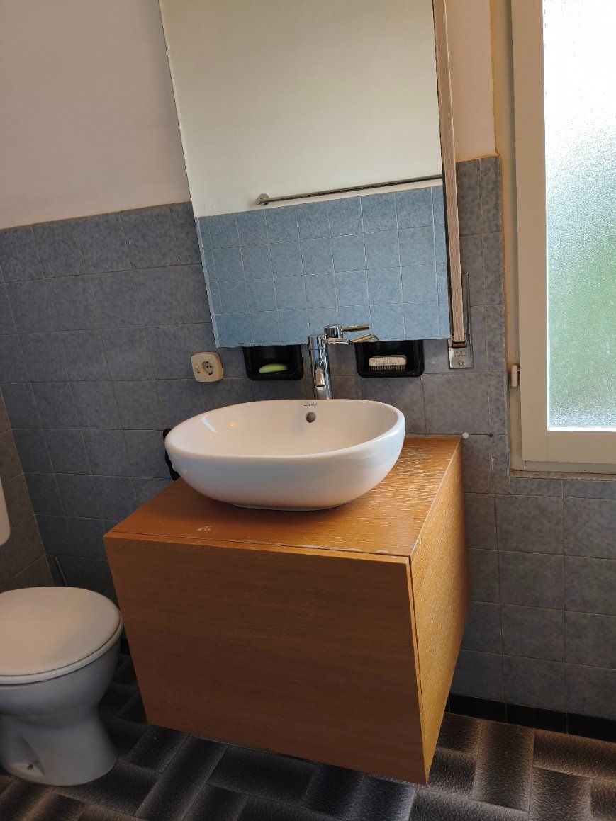 Mobili per bagno: Lavabo gebraucht – Usato da Hinwil venduto da EdwinT