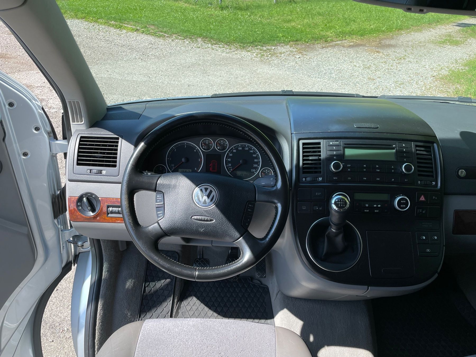 VW Automobili: VW T5 4Motion Multivan Highline 2,5 lt TDI – Usato da Nürensdorf venduto da GR5050 8