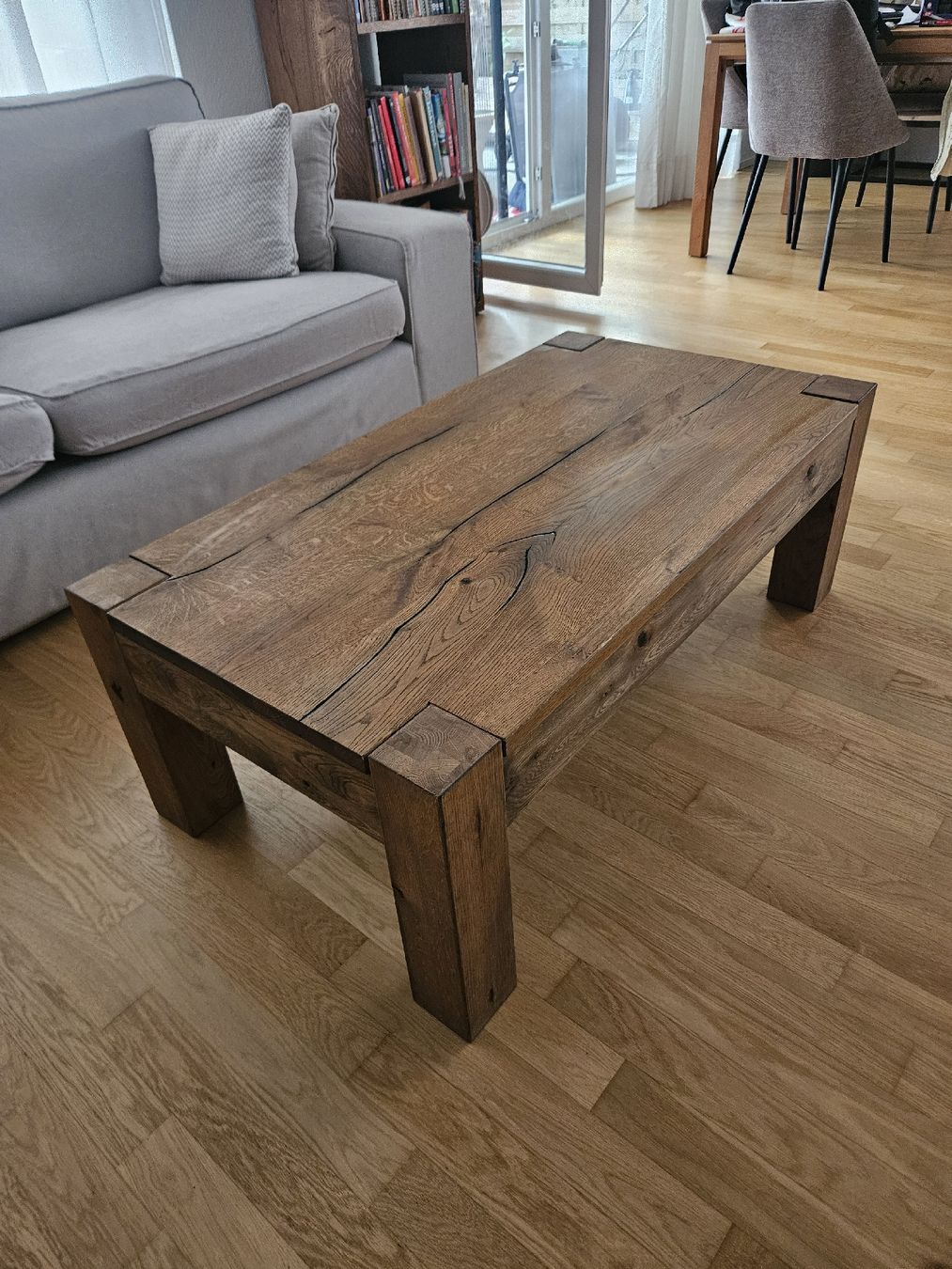 Tavoli: Massiver rustikaler Eichen Salontisch mit Schublade – Usato da Thun venduto da Wood-Art 2