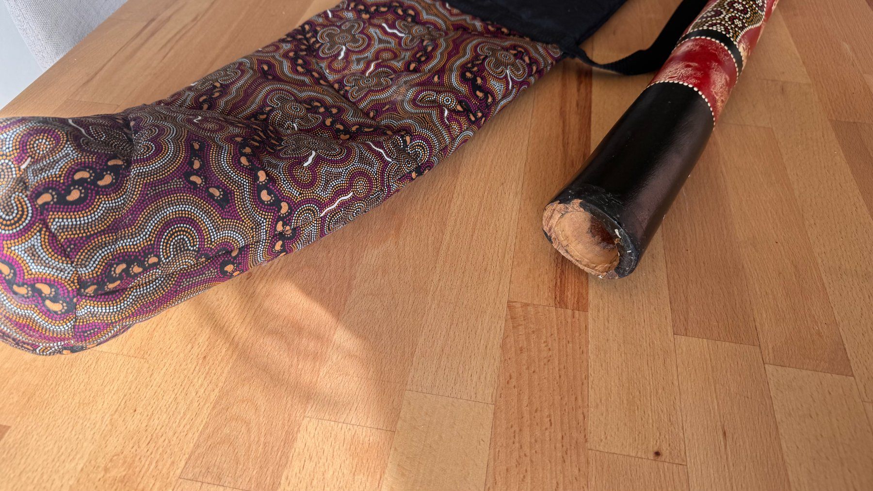 Musikinstrumente: Didgeridoo bemalt Aboriginal mit Tasche, Brisbane (~100 cm) – Gebraucht aus Bertschikon Gossau von jreutemann 4