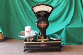 Bilancia BERKEL modello A originale restaurata nera