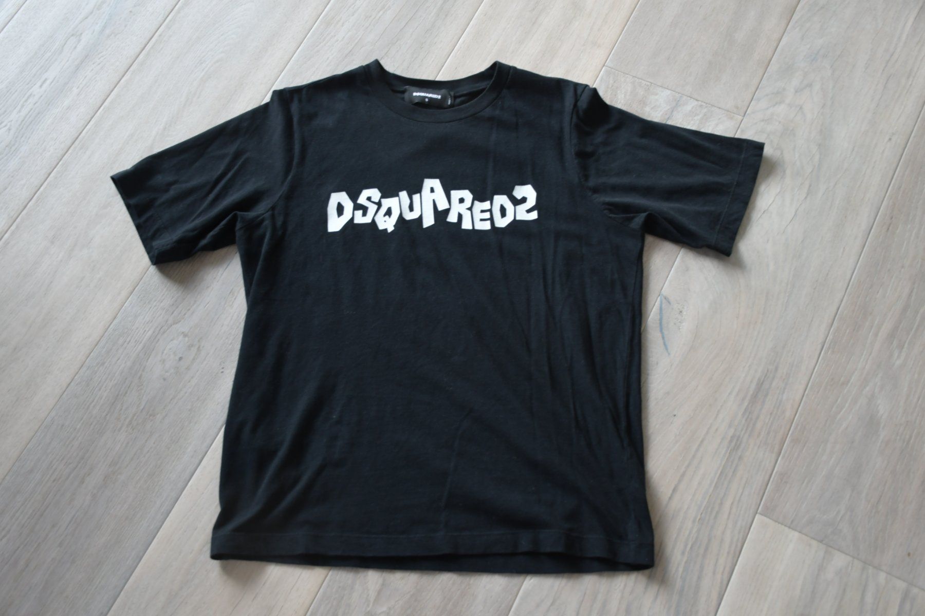 Dsquared2 T-shirt: neu T-shrt von Dsquared2 gr. S – Nuovo (secondo la descrizione) da Nuglar venduto da Korsika2
