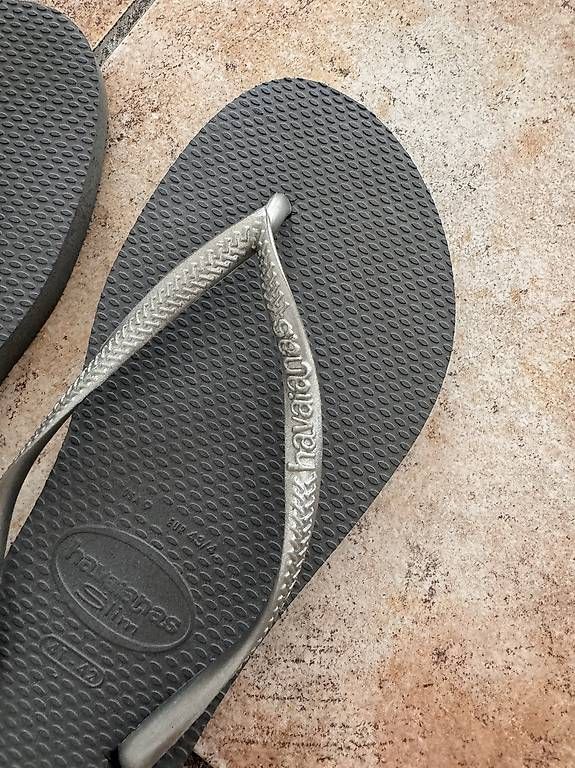 Scarpe da uomo: Neue Havaianas slim 41-42 – Usato da Zumikon venduto da Fahrgaestin 2