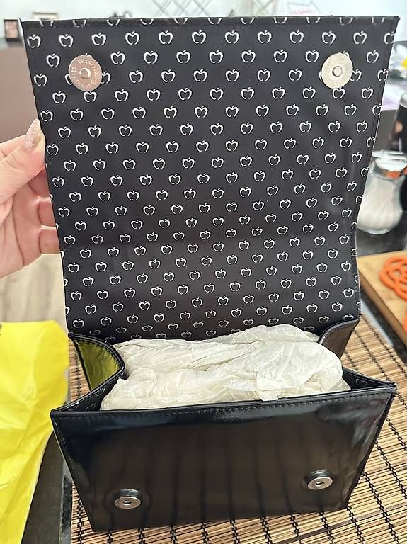 Taschen für Damen: Borsa Baci Abbracci – Gebraucht aus Rivera von Shey88 1