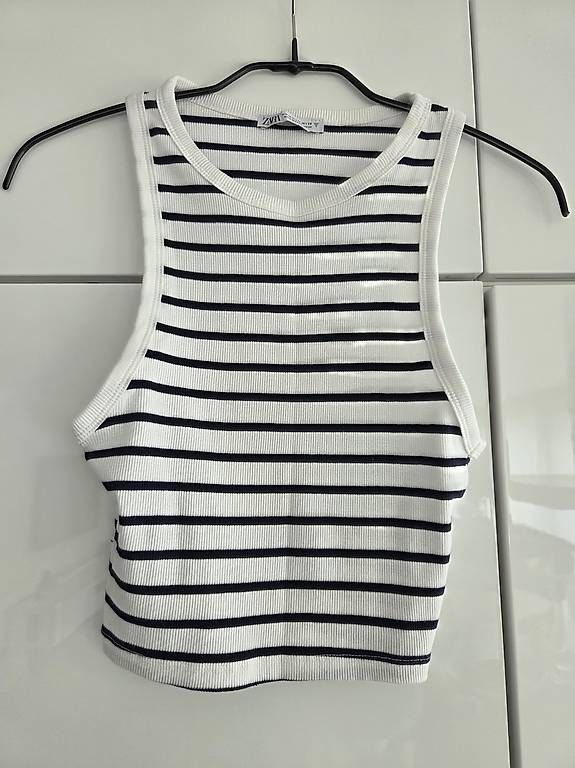 Zara Top: Zara Croptop schwarz weiss gestreift – Usato da Rüfenacht BE venduto da Biancaro