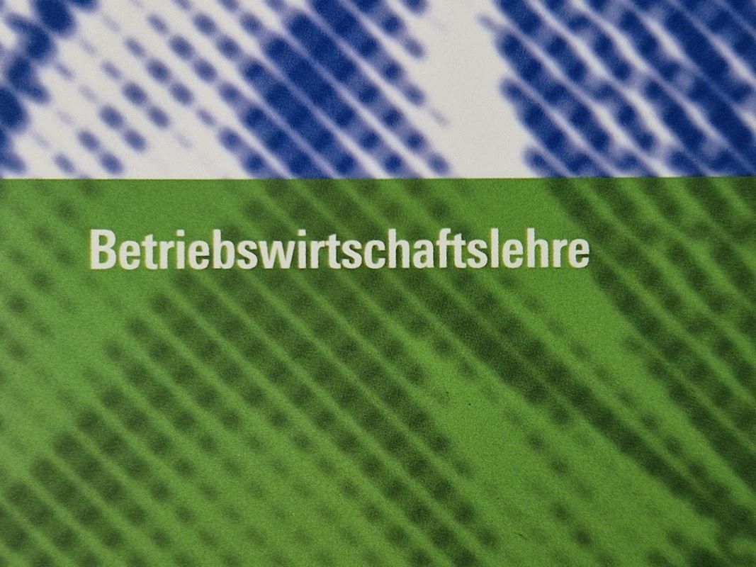 Livres: Kursprogramm (KPIK) Teil 1+2 – D'occasion à Muhen par Restwert_Muhen 2