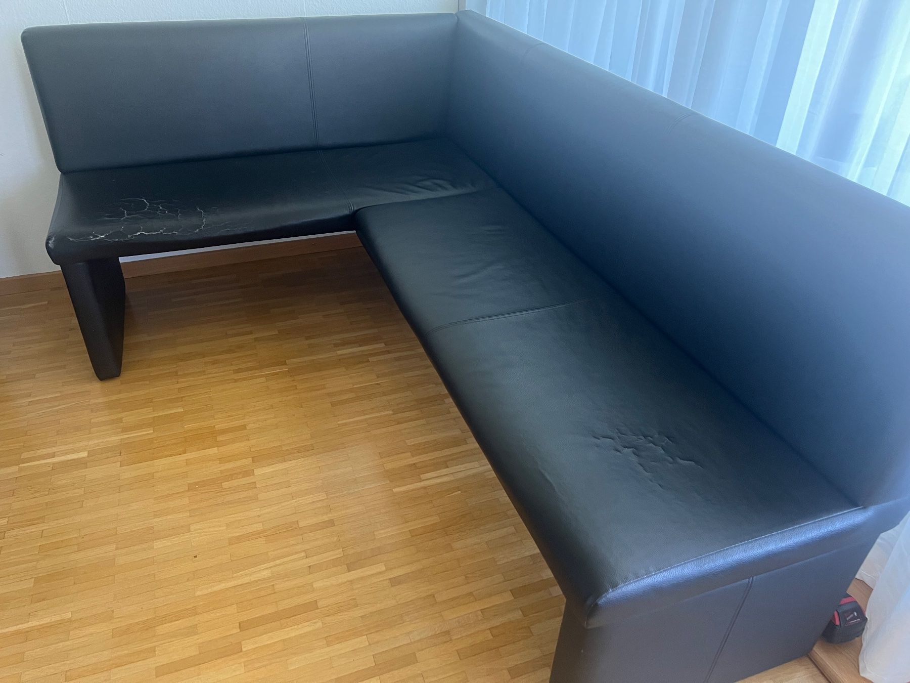 Bänke: Eckbank AB 1.- Franken – Gebraucht aus Aarau von .Kosta.