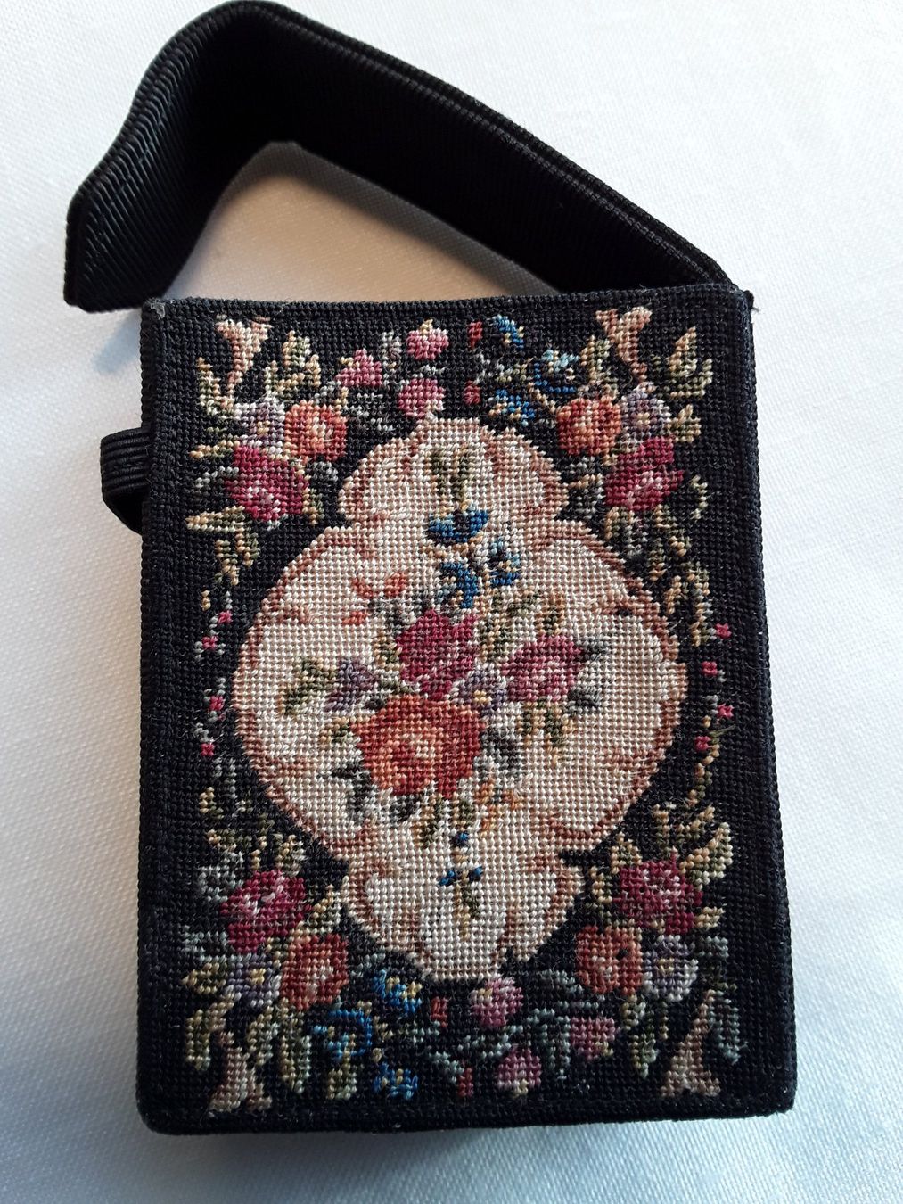 Altri Prodotti per fumatori: Antikes Zigaretten Etui ca 1890 Handbestickt – Usato da Zürich venduto da philpip