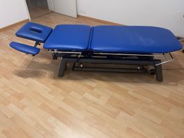 Physiotherapie Liege verstellbar mit Rollen guter Zustand
