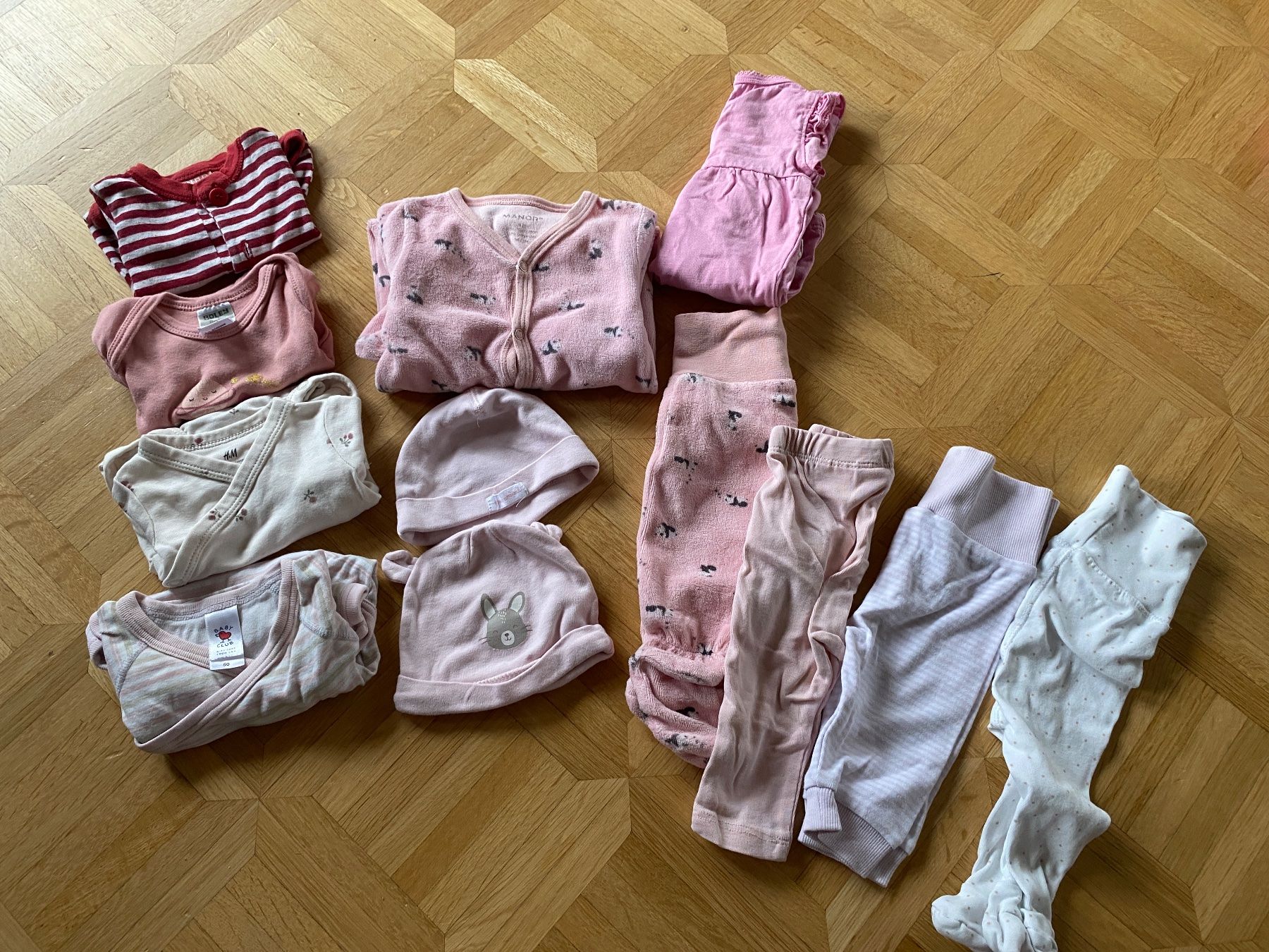 Lotti & Set di vestiti: NEWBORN Mädchen Gr. 50 – Usato da Vilters venduto da Zwaergli13