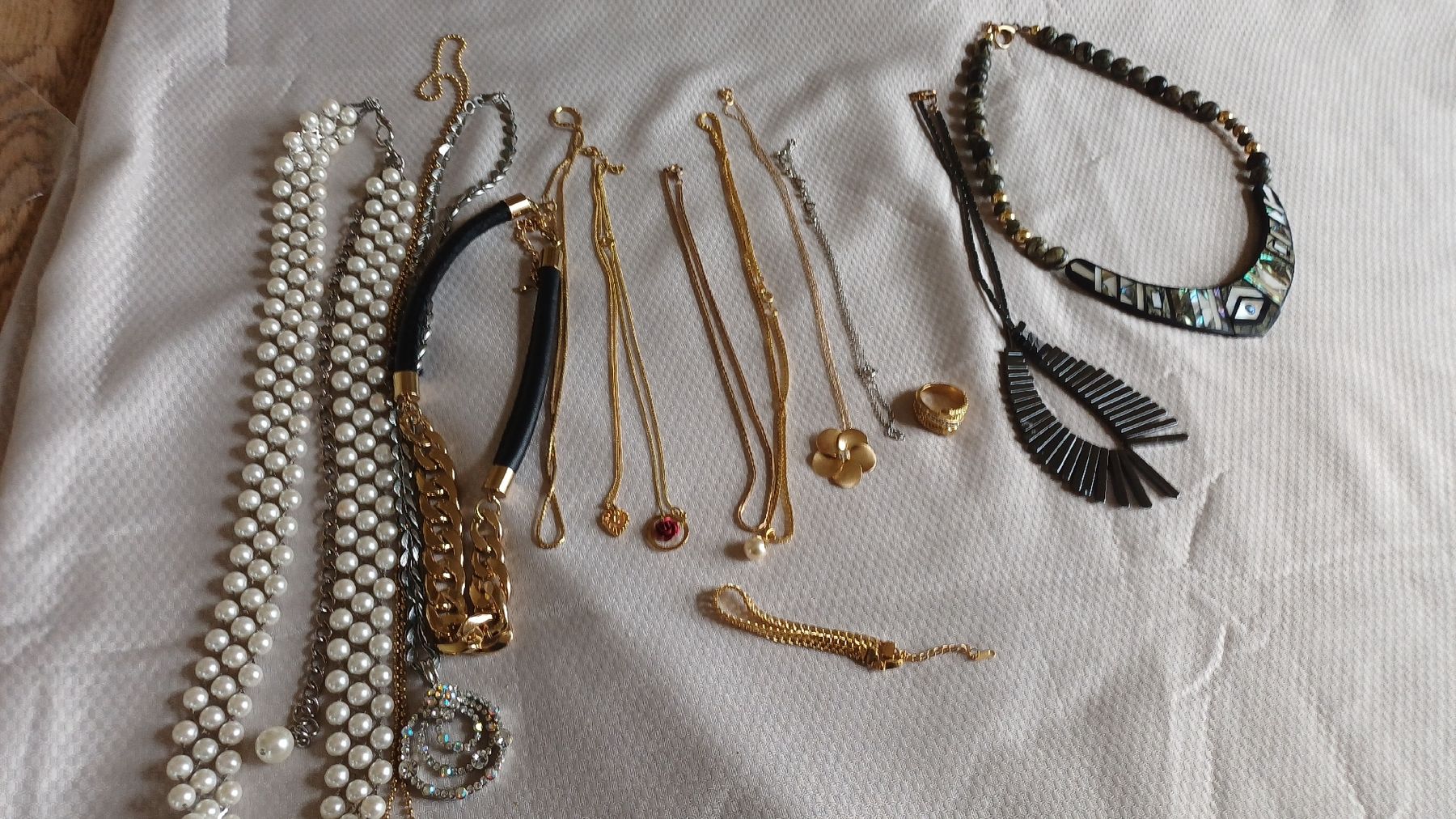 Altri gioielli: Lot diverser Modeschmuck – Usato da Flawil venduto da Pinkmalibu 1