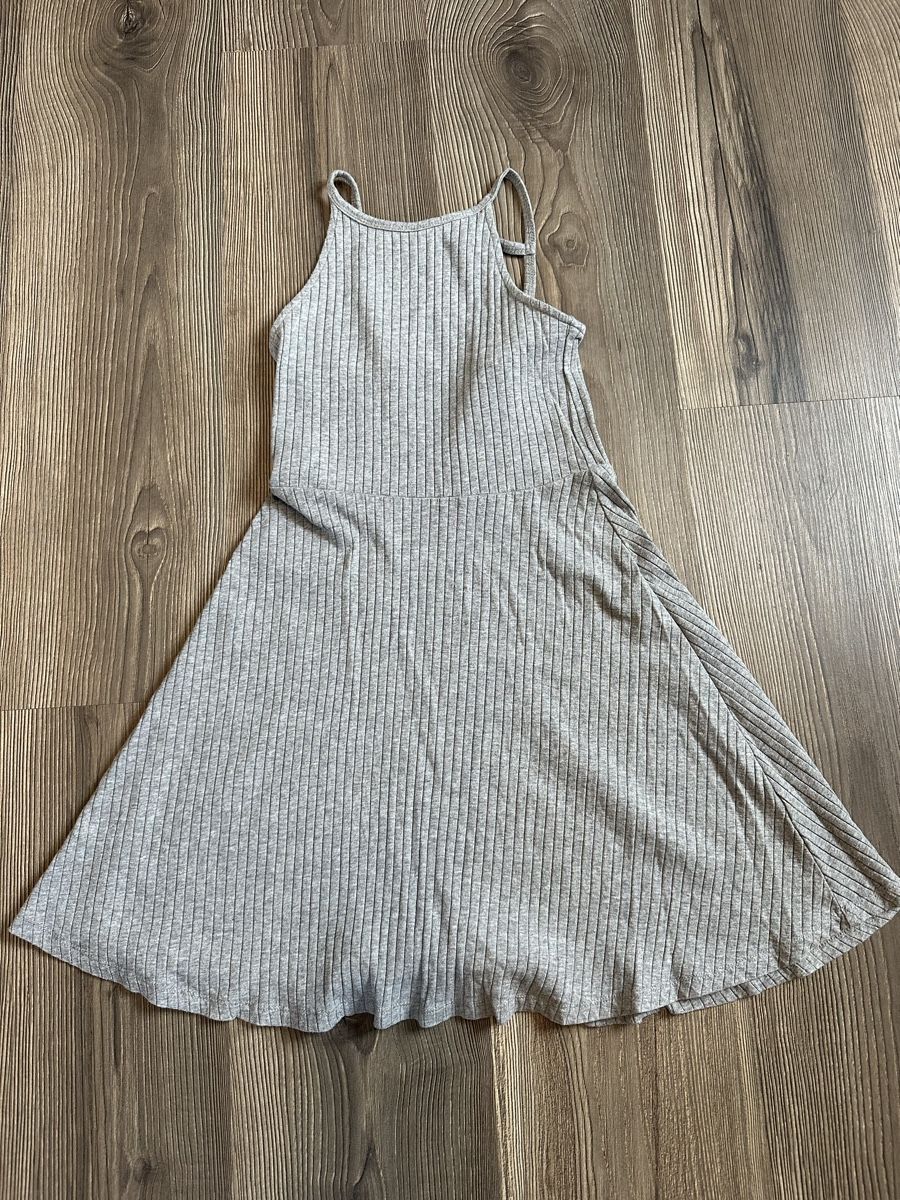 Kleider: Sommerkleid grau Gr. Xs – Gebraucht aus Schaanwald von ael248