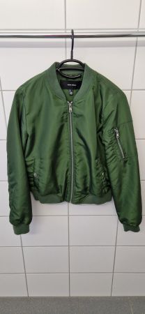 Bomberjacke Vero Moda olivgrün, FB - Gr. S neuwertig