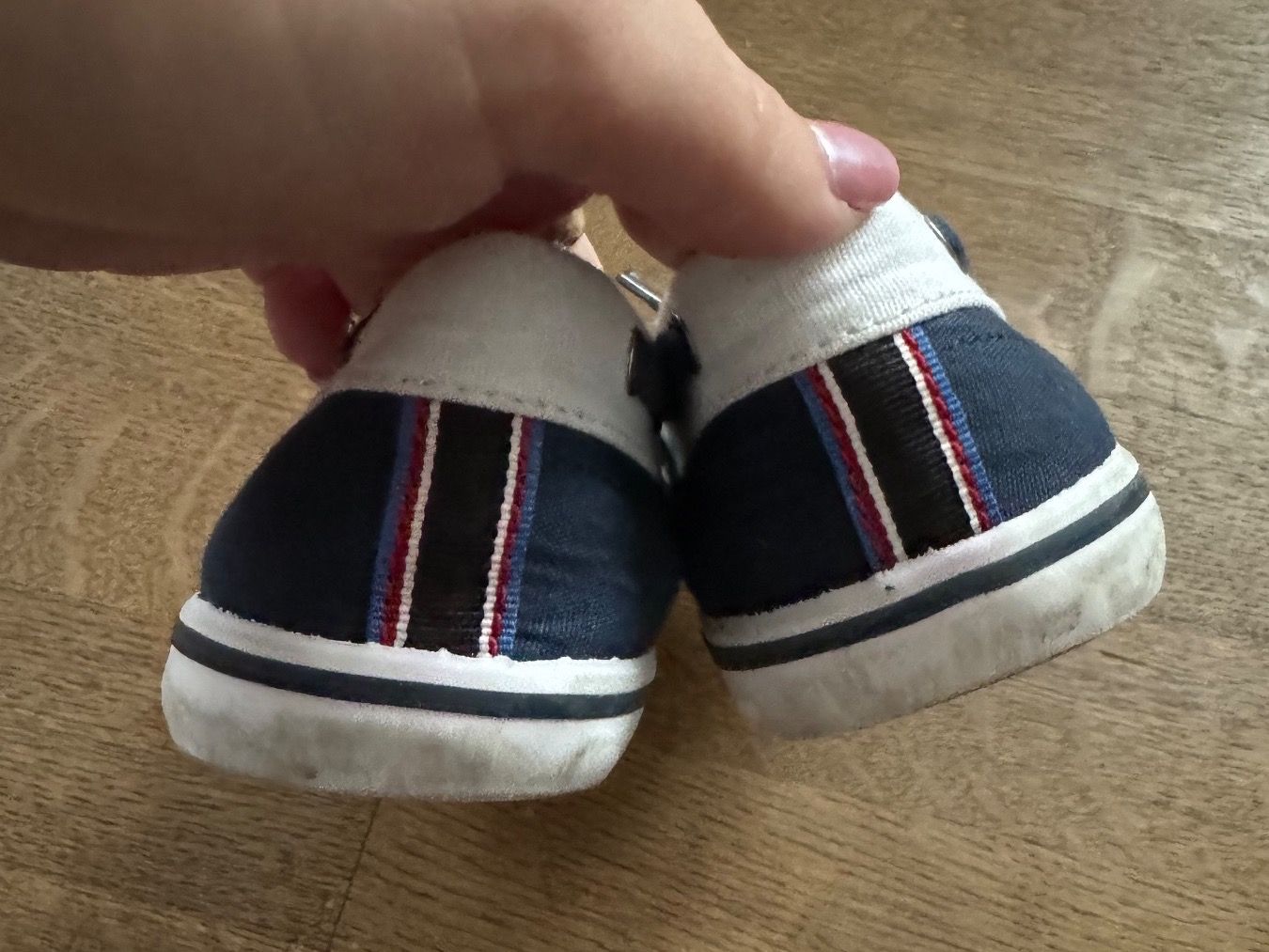 Tommy Hilfiger Scarpe per ragazzi: Tommy Hilfiger Schuhe – Usato da Glattbrugg venduto da A.S.90 1