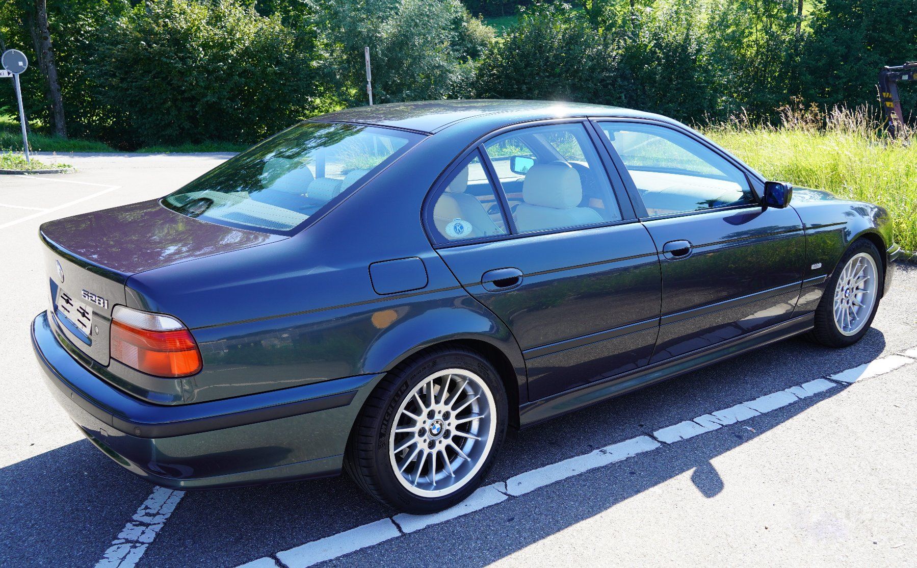BMW Automobili: Youngtimer - BMW 528i E39 M52, MFK geprüft, aus erster Hand – Usato da Uerikon venduto da Norma06 1
