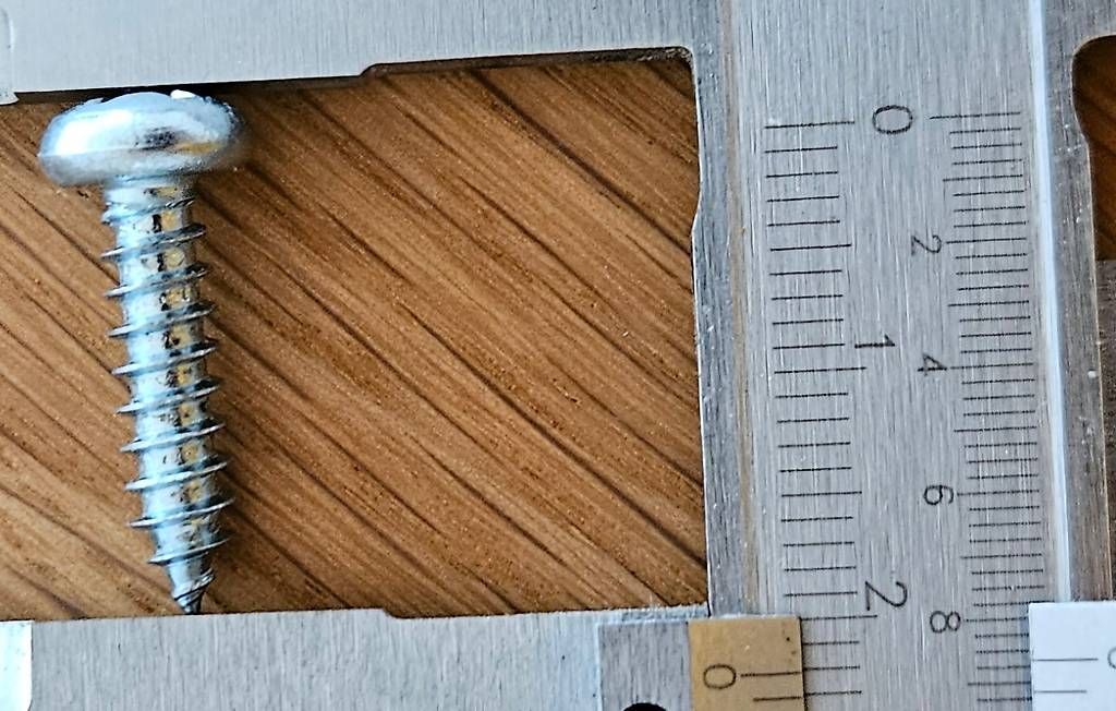 Tutti gli attrezzi: Schrauben 20mm – Usato da Rudolfstetten venduto da sho_6z79 1