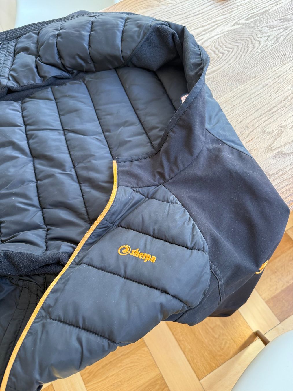 Sherpa Giacche: Sherpa Jacke (L) – Usato da Herrenschwanden venduto da herven 1