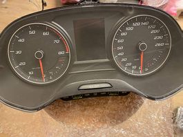 Seat Leon 5F Tacho / Kombiinstrument 5F0 920 750 E
