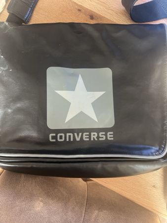 Tasche  Converse schwarz mit Logo guter Zustand