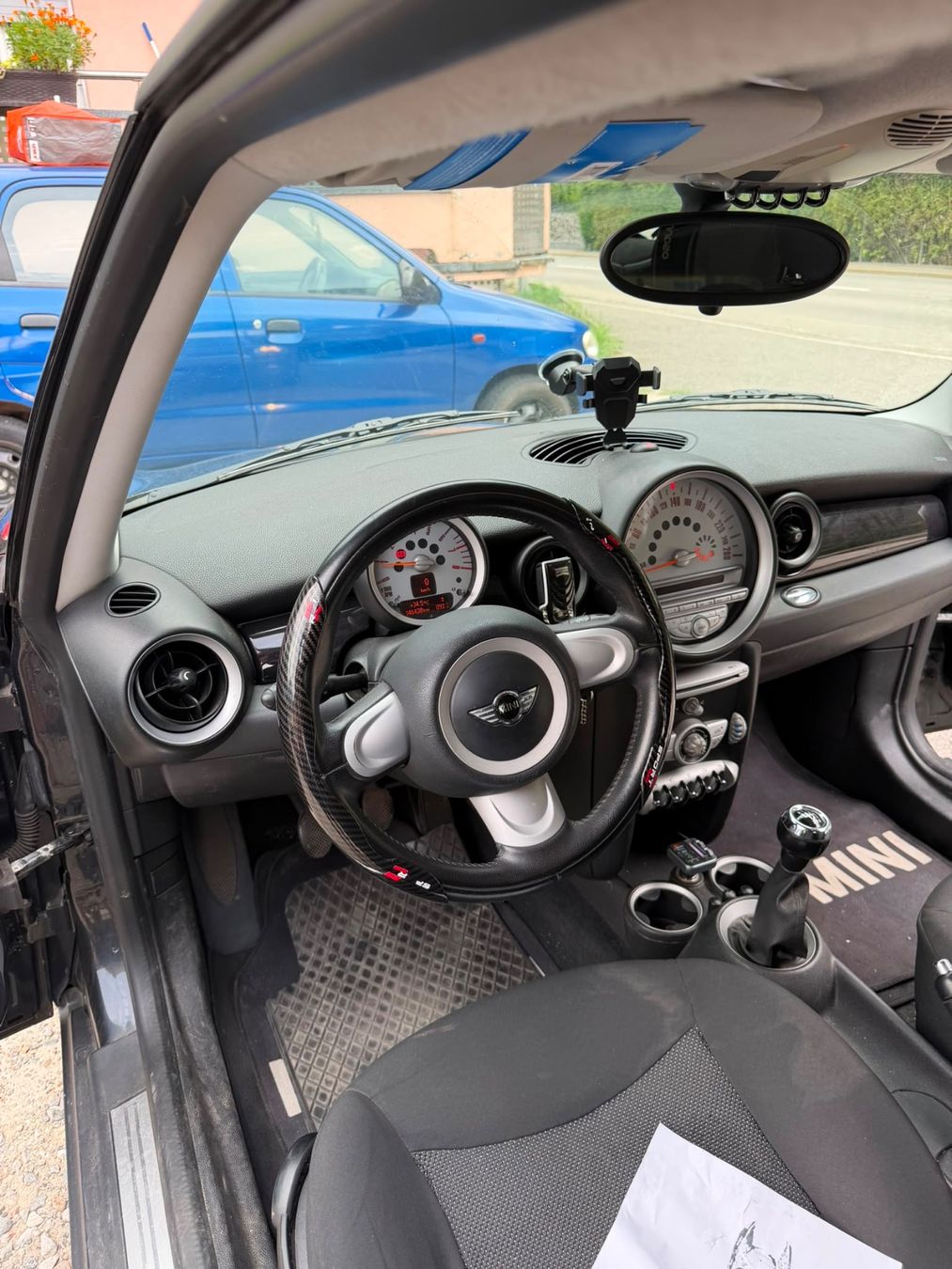 Mini Autos: Mini ONE – D'occasion à Osogna par mir_8wl9 2