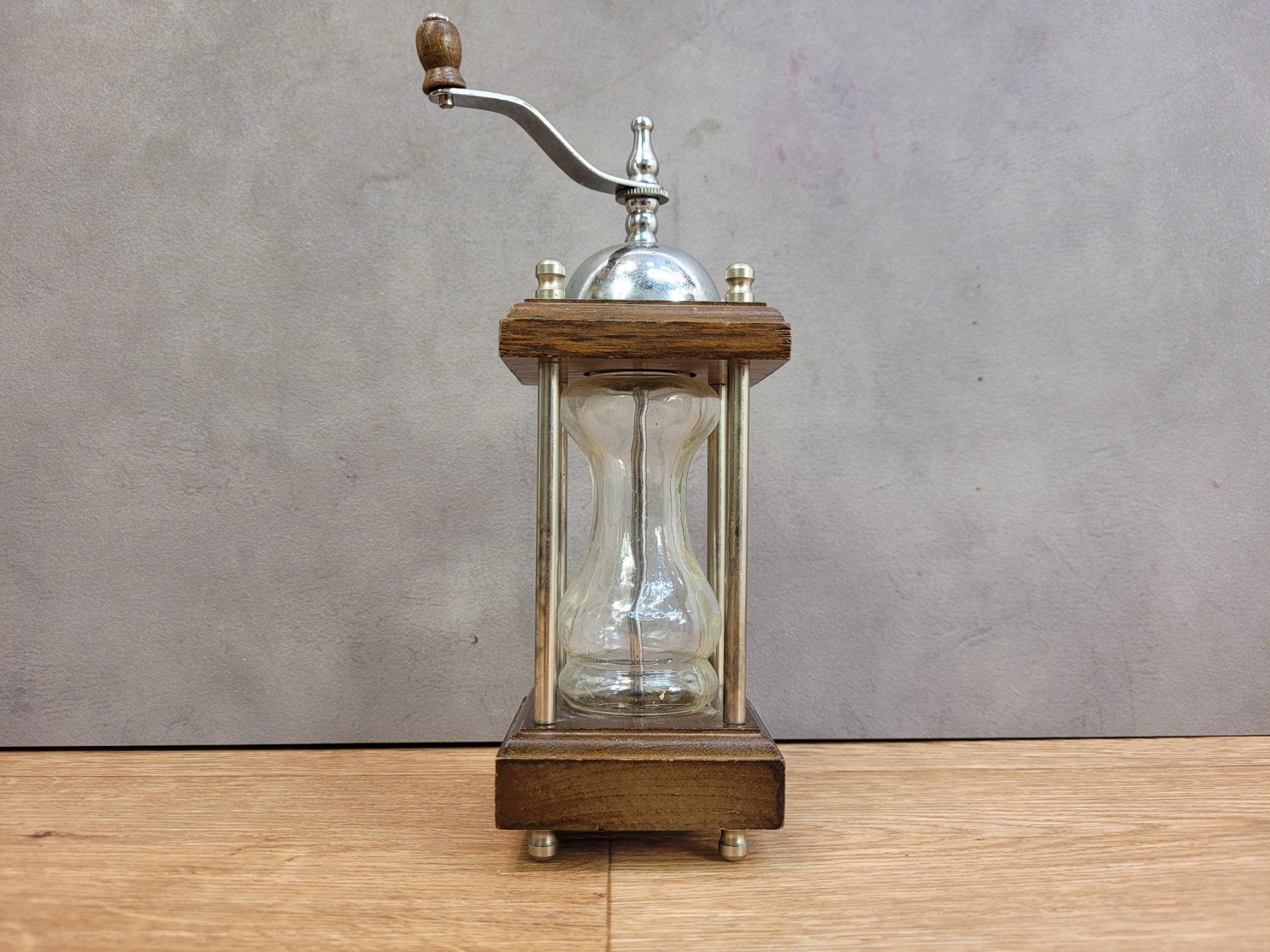 Küchengeräte: Pfeffermühle Sanduhr – Gebraucht aus Bern von MiaST 3