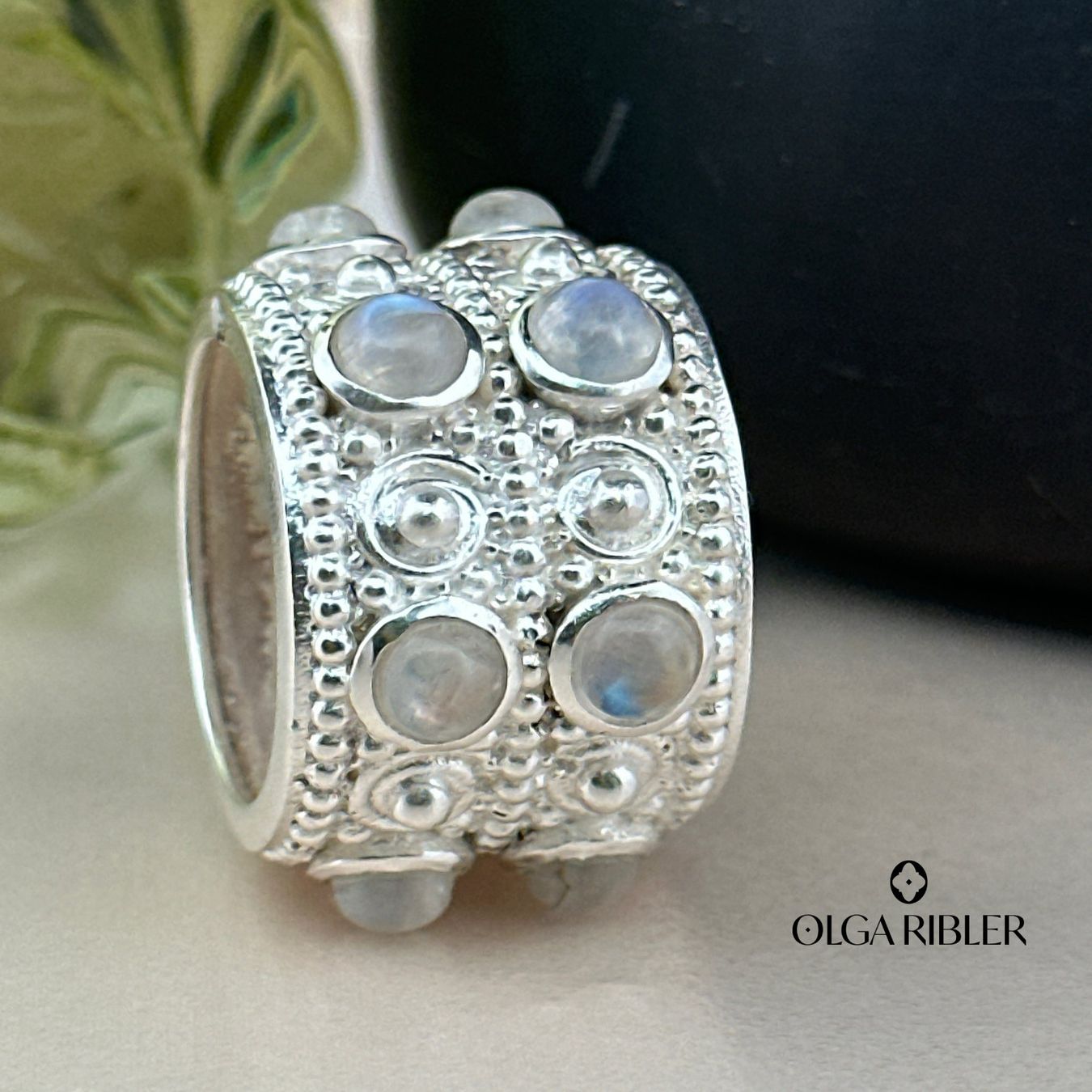 Olga Ribler Anelli: Ornament Ring Mondstein Silber Grösse 58 – Nuovo (secondo la descrizione) da Luzern venduto da Schmuckoutlet 4