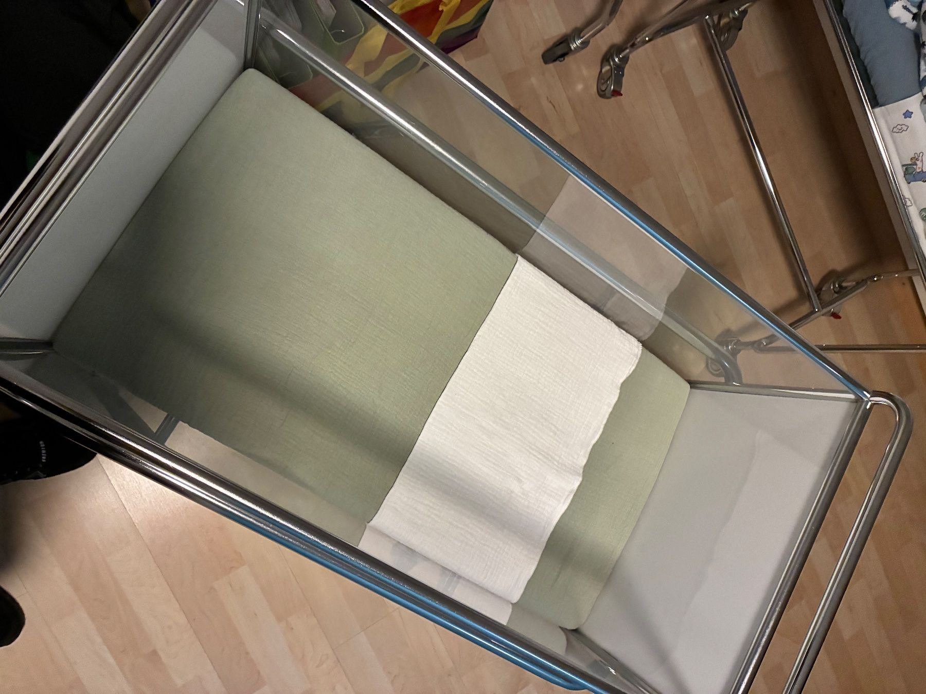 Letti: Spitalbabybettli – Usato da Küssnacht am Rigi venduto da Suchenfinden 4
