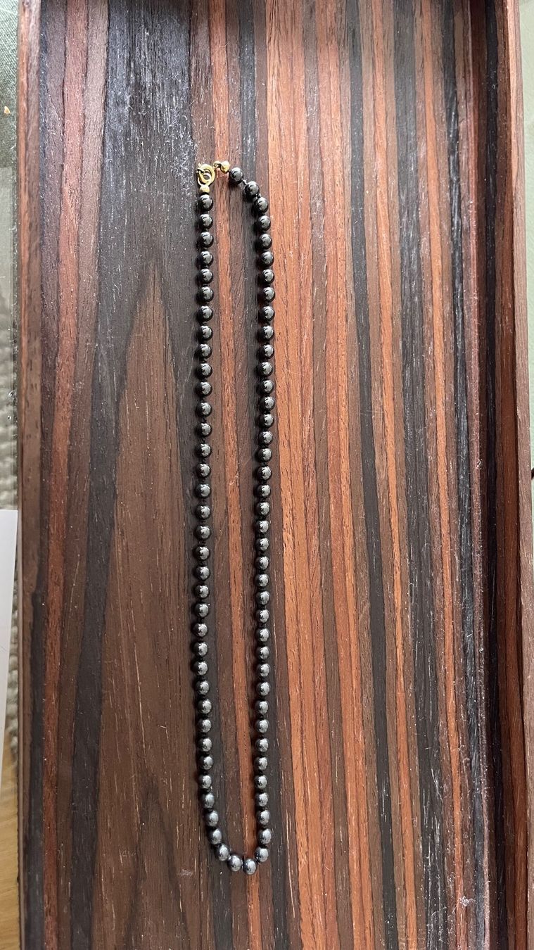 Catenine: Schwarze Perlen Kette und Verschluss mit Stempel unlesbar – Usato da Nussbaumen AG venduto da HelenaDavid1910 1