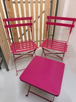 Gartenstühle und kleiner Tisch Polster dazu gratis