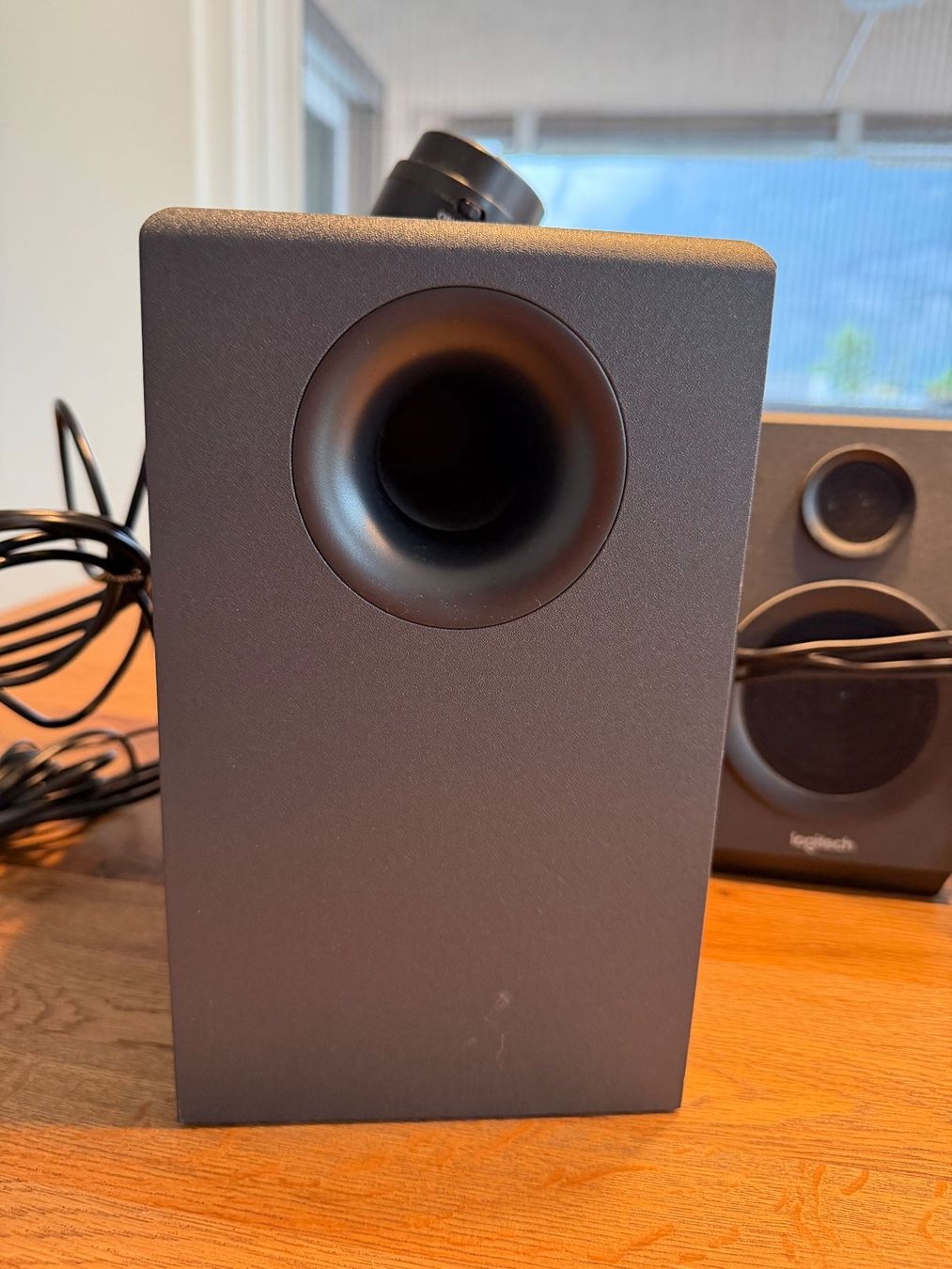 Logitech Haut-parleurs: Logitech Multimedia Speakers Z333 – D'occasion à Mollis par pad_tf9k 2
