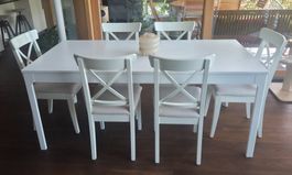 Table bois blanche Ikea Ekedalen avec 6 chaises