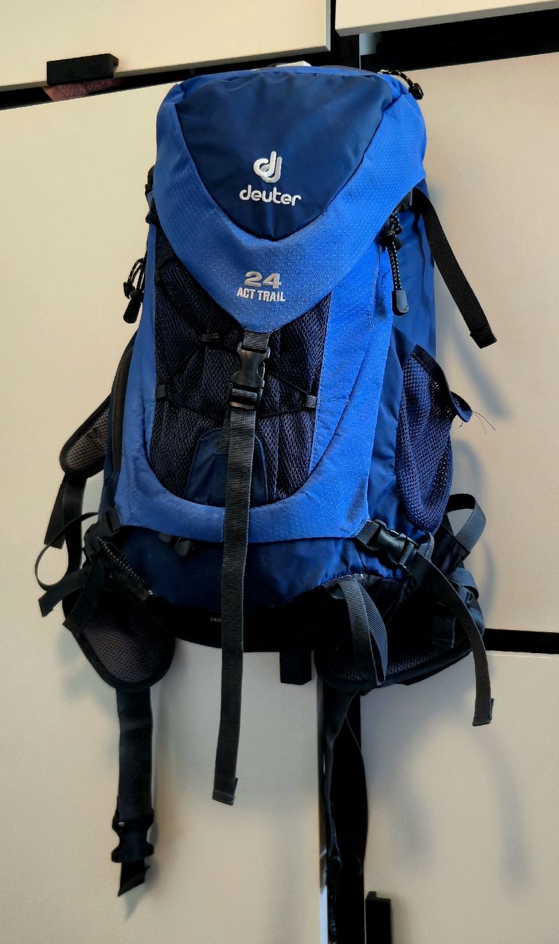 Deuter Zaini: Deuter Act Trail 24 – Usato da Zürich venduto da ILove2ndHandCommerce