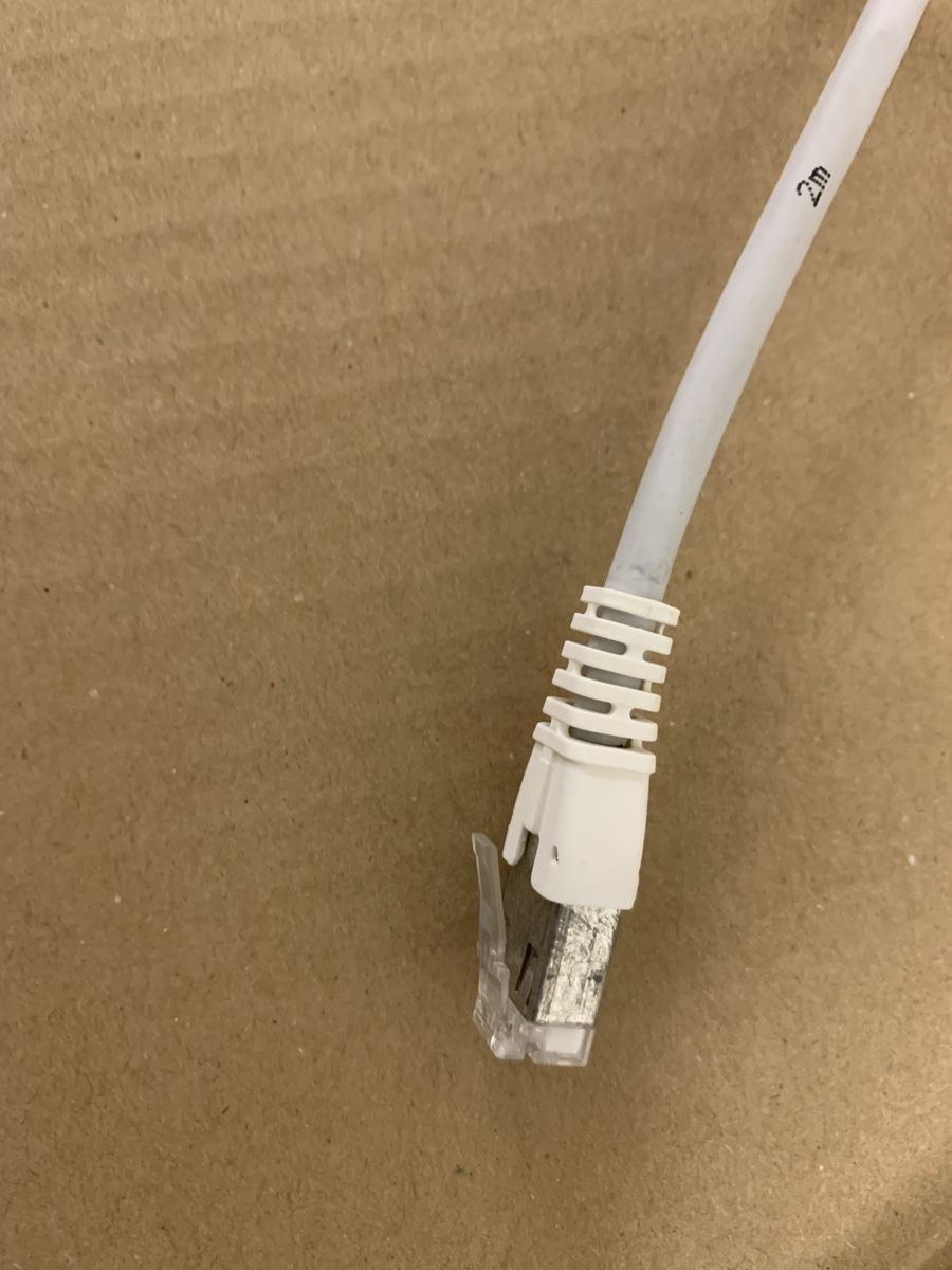Cavi: 2m LAN Kabel / Ethernetkabel Cat 5e weiss – Nuovo (secondo la descrizione) da Erlenbach ZH venduto da Ritschly 1