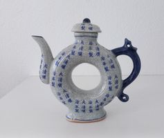 Antike toroidale Teekanne "Donut", China