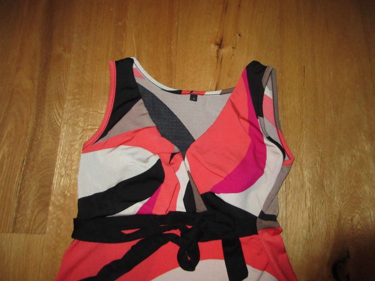 Kleider: Sommerkleid mit Mustern – Neu (gemäss Beschreibung) aus Chur von noe_mh8b 1