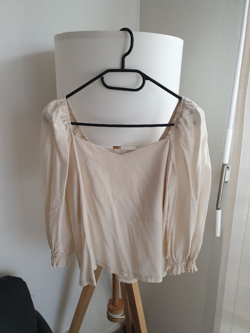 Blusen: Cream Puff Sleeves Blouse – Neu (gemäss Beschreibung) aus Aigle von Smagbrelle18