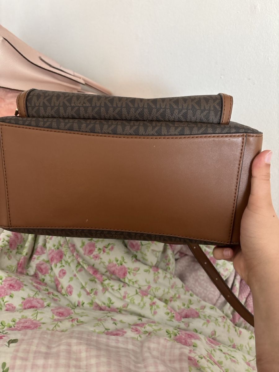 Michael Kors Zaini: Grosser Michael Kors Rucksack  – Usato da Dübendorf venduto da ame_g69g 1