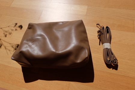 Tasche braun mit abnehmbarem Schulterriemen neu