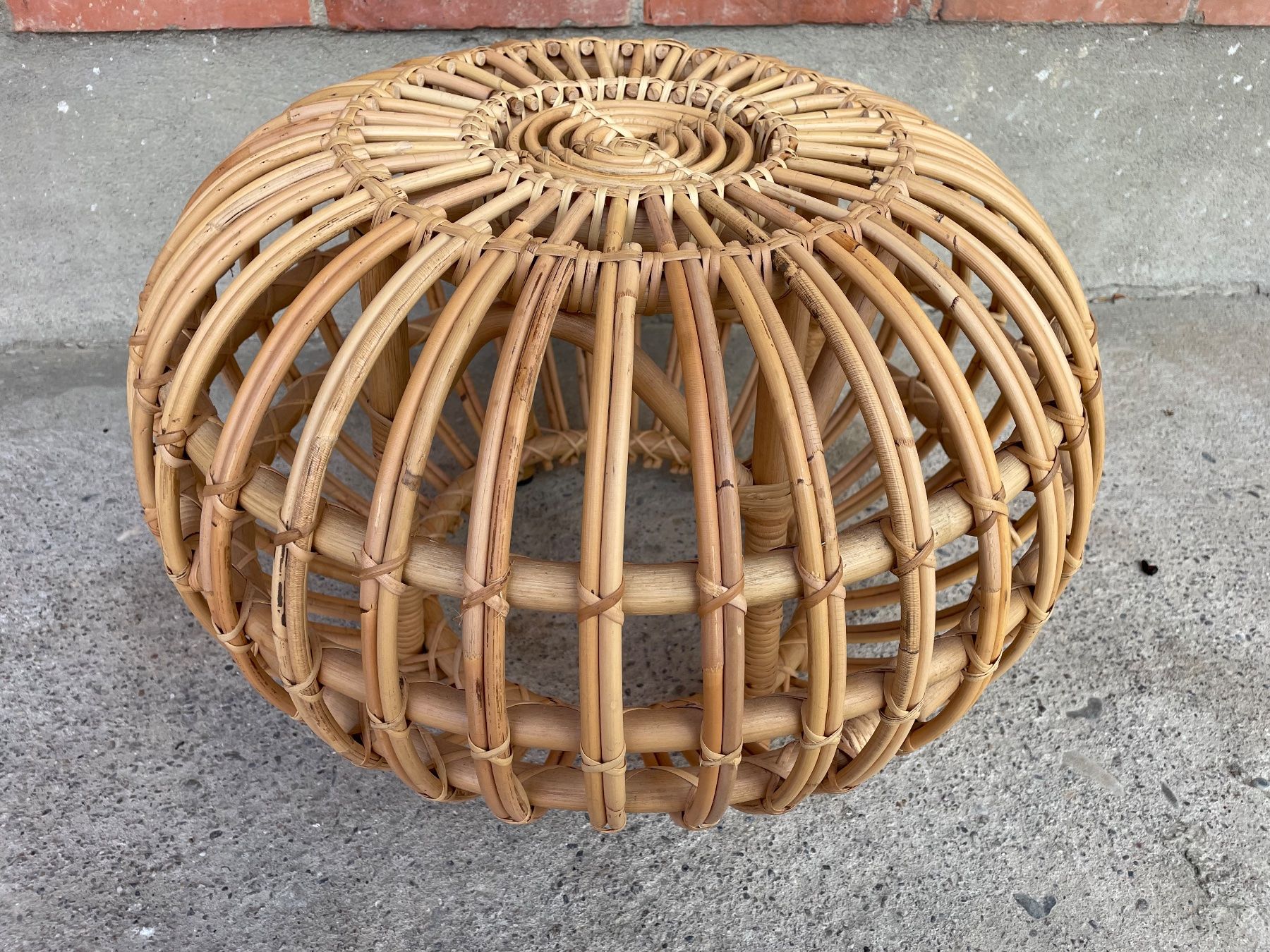 Sgabelli: Sika Hocker // Franco Albini – Usato da Schinznach-Dorf venduto da mix 4