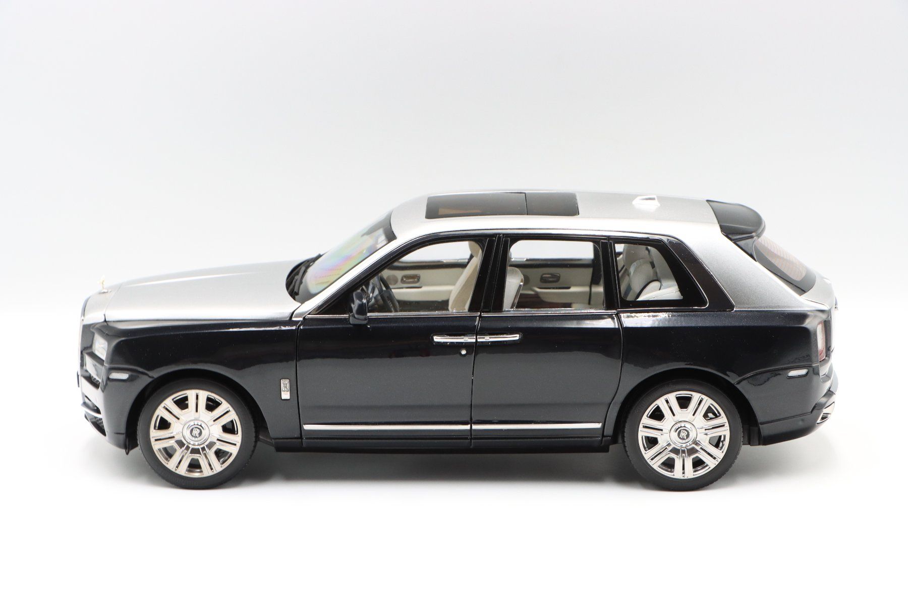 Rolls Royce Modellautos: Rolls Royce Cullinan 2018 1:18 Kengfai – Neu und originalverpackt aus Bühl b.Aarberg von modelldiecast 4
