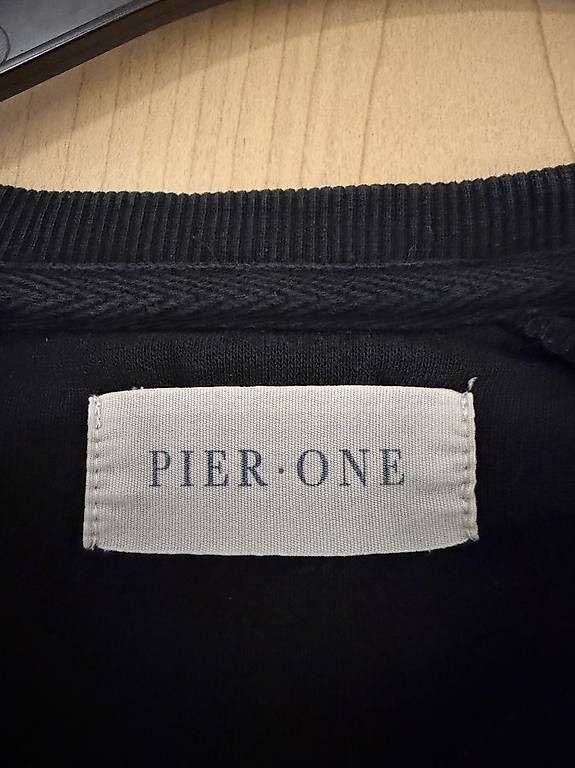 Maglioni & Felpe: Schwarzer PIERC ONE Sweater – Usato da Rorschach venduto da Tara234 2