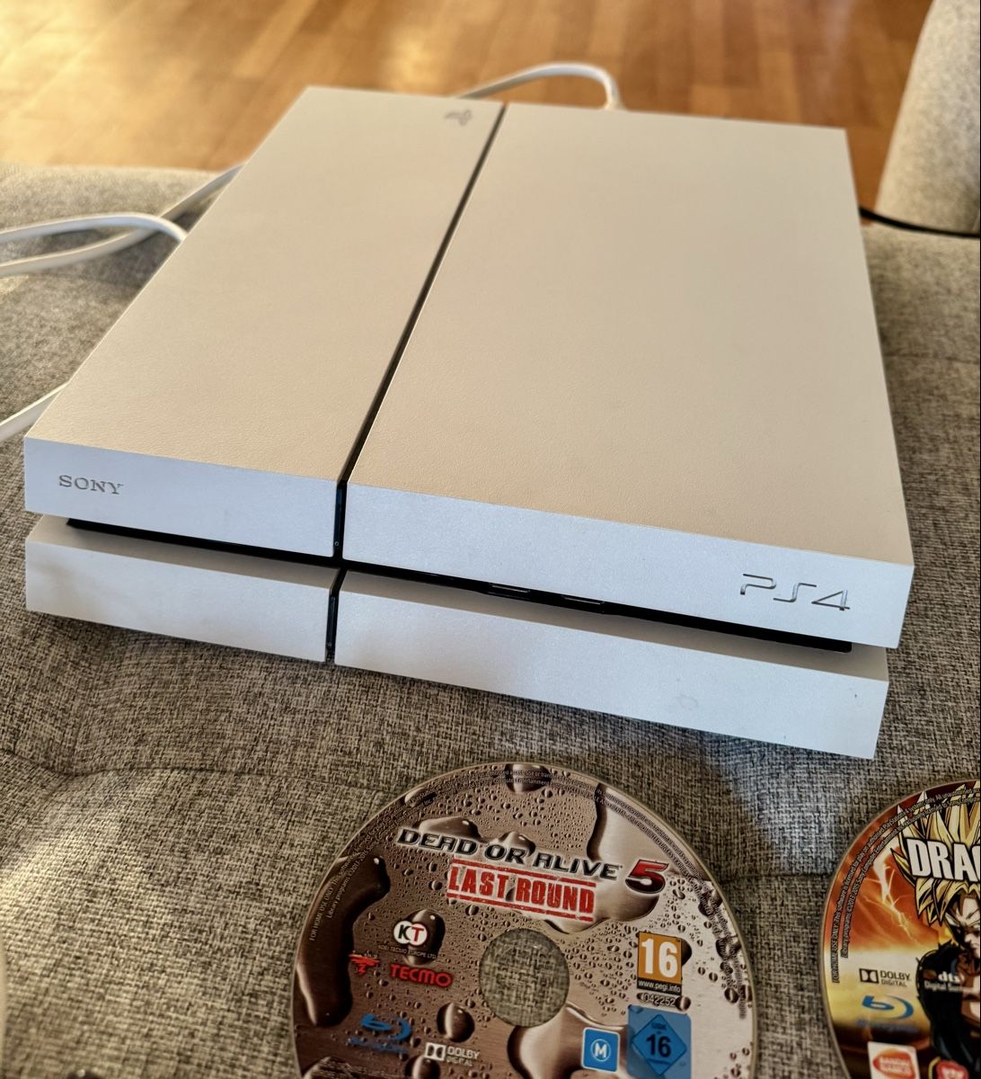 Sony Console: Playstation 4 | PS4 | mit 2 Controller & 8 Spielen – Usato da Dierikon venduto da FraeuleinMaus17 4