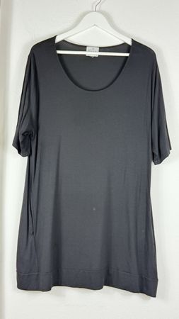 Schwarzes Jersey-Oberteil von Masai, mit Eingriffstaschen