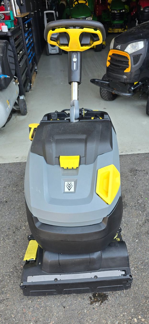 Kärcher Toutes les machines: Kärcher BR 45/22C – D'occasion à Rain par Fafan069